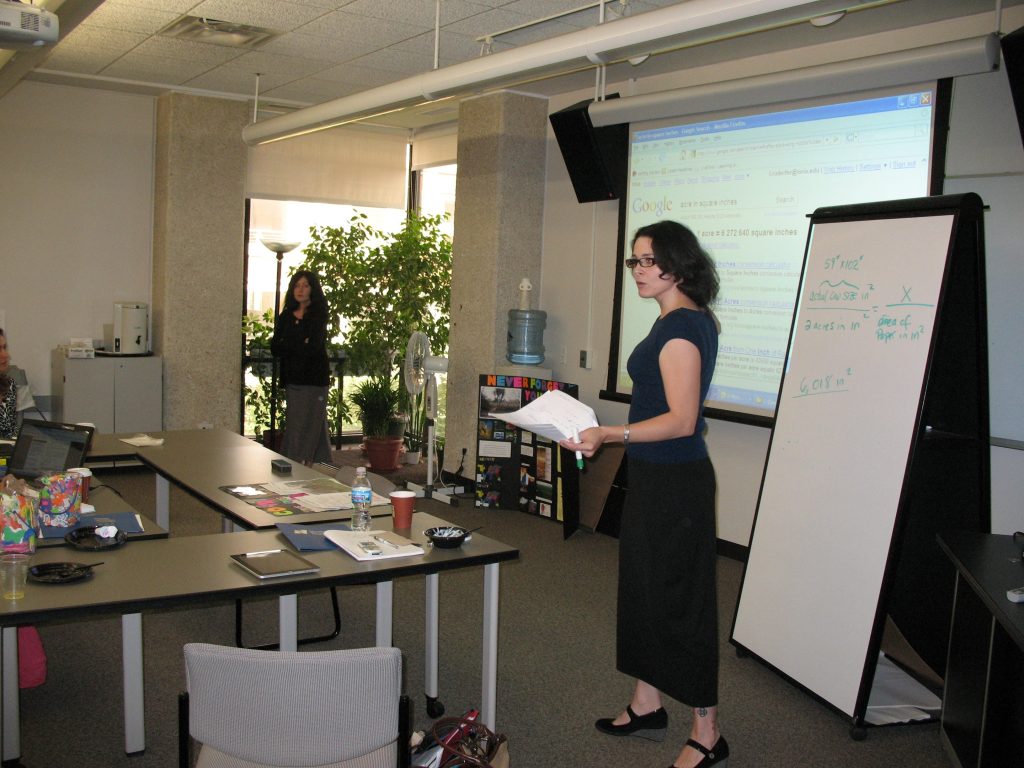 Tanya Cofer reaches an analytics class at an HSI grant-funded initiative at Northeastern Illinois University in Chicago, Illinois.